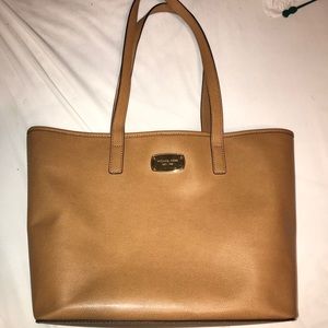 Tan Michael Kors open Tote